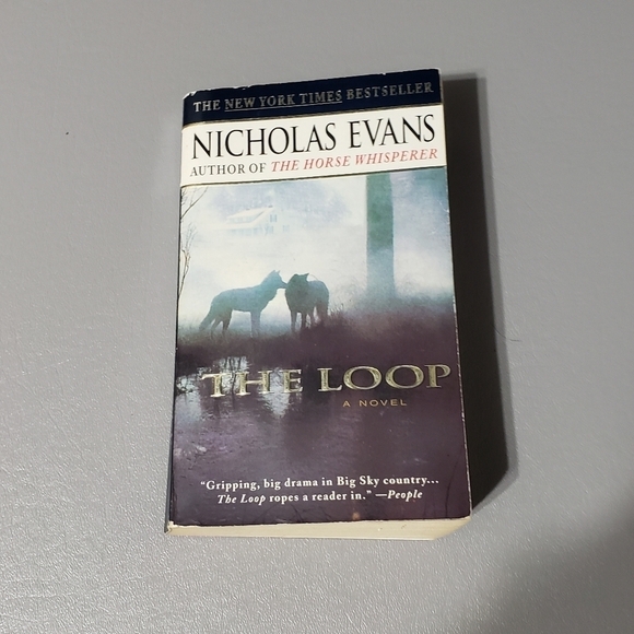 3/$15 the loop a novel by Nicholas Evans Paperback book - Picture 1 of 7